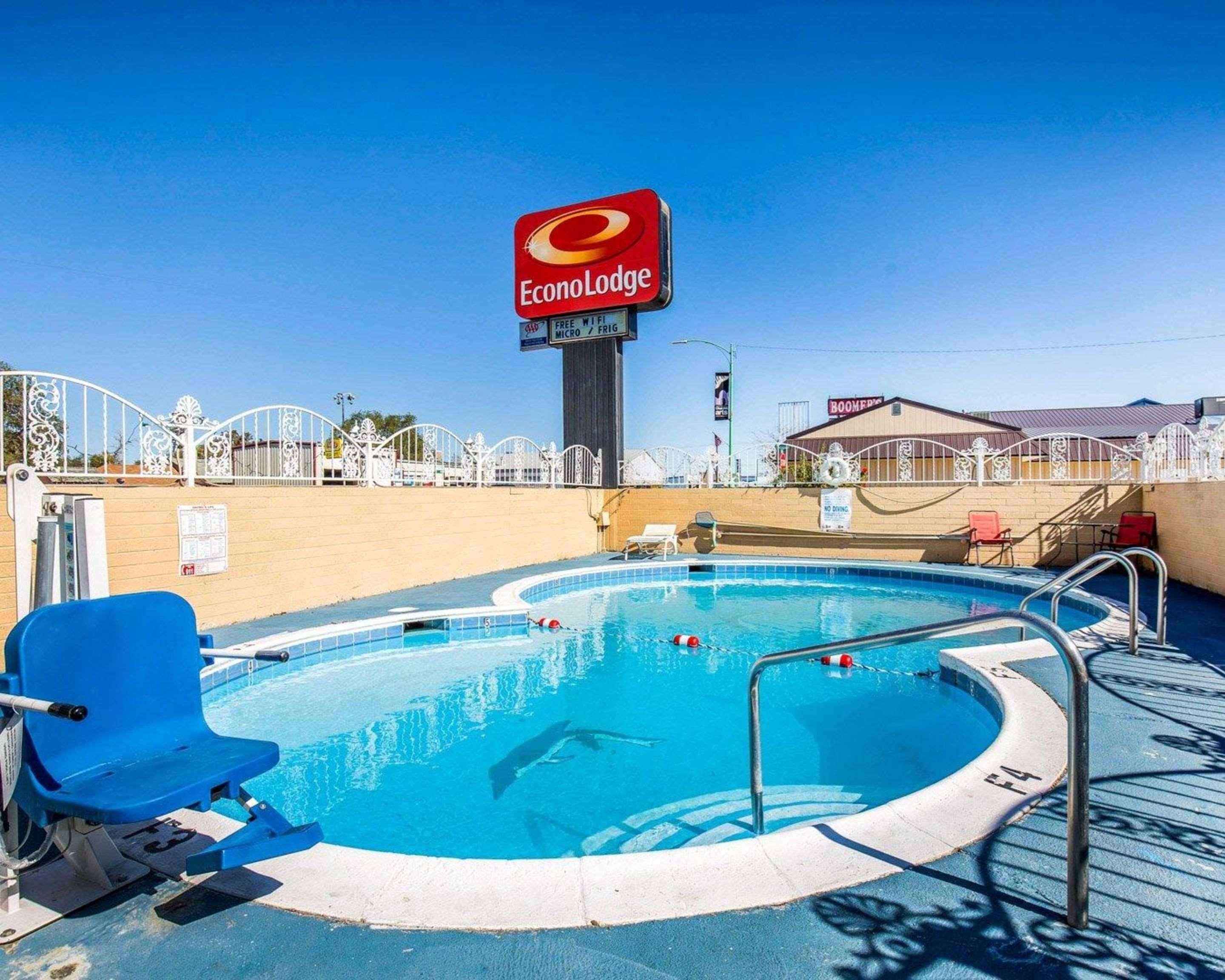 Econo Lodge Fallon Naval Air Station Area Экстерьер фото