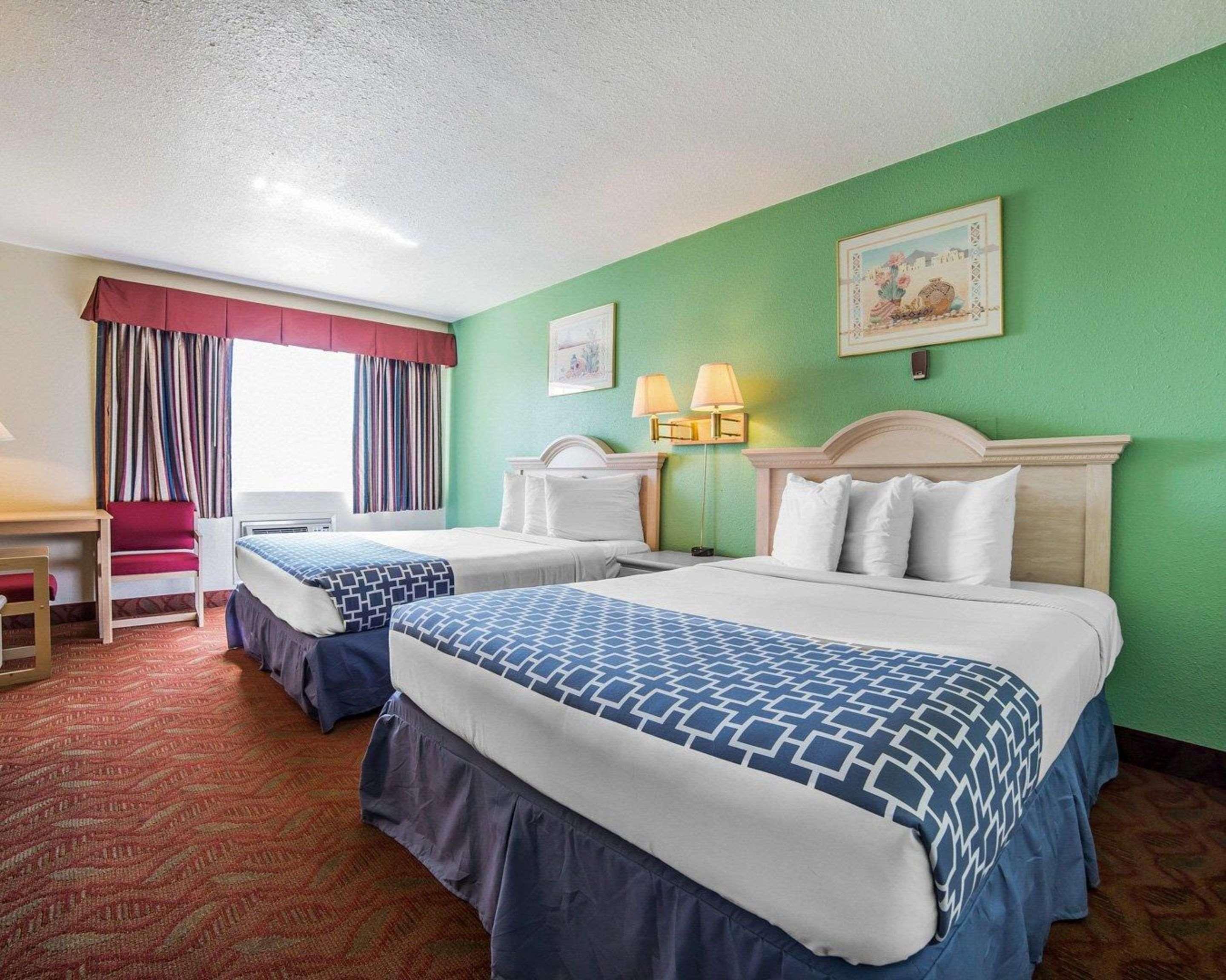 Econo Lodge Fallon Naval Air Station Area Экстерьер фото