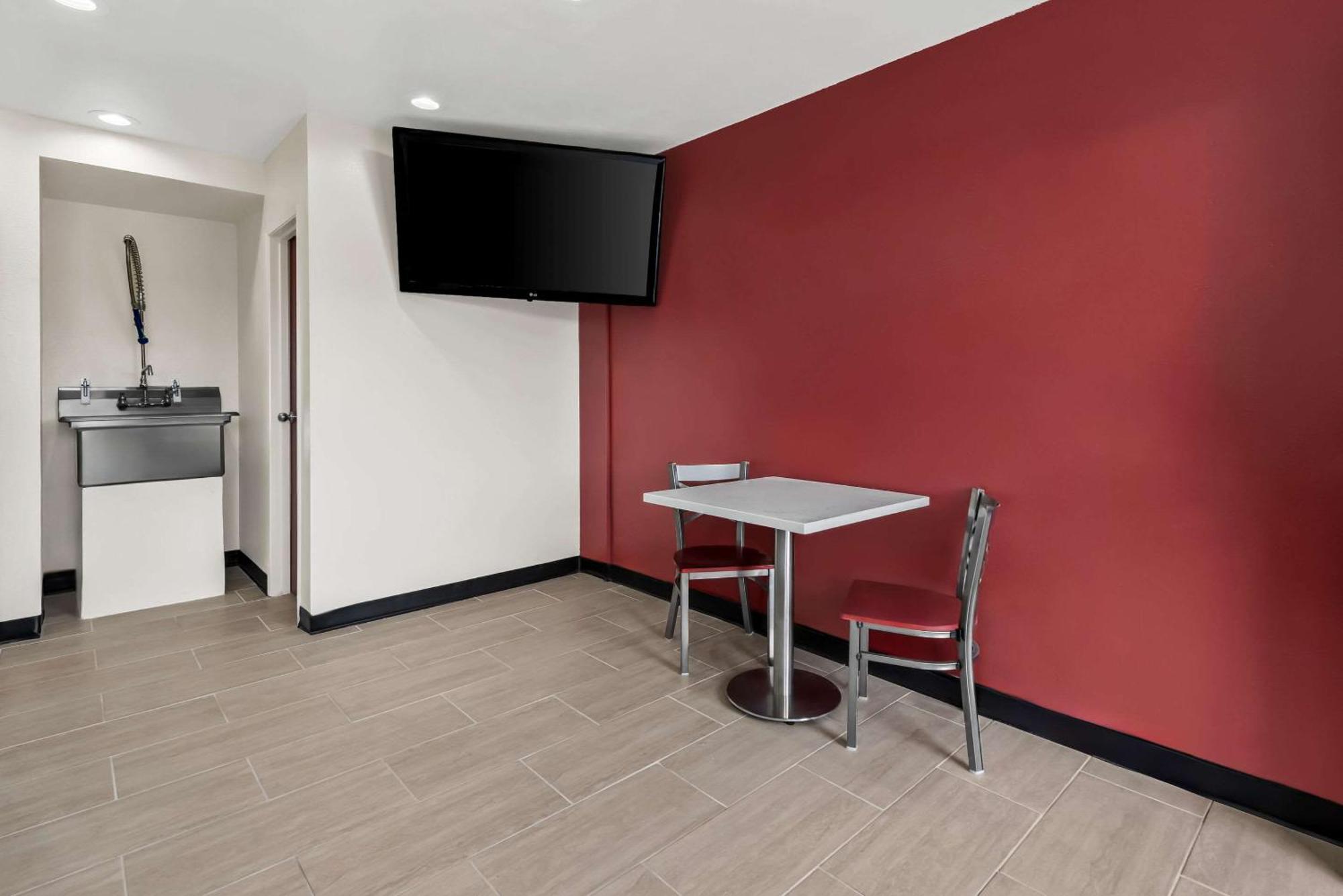 Econo Lodge Fallon Naval Air Station Area Экстерьер фото