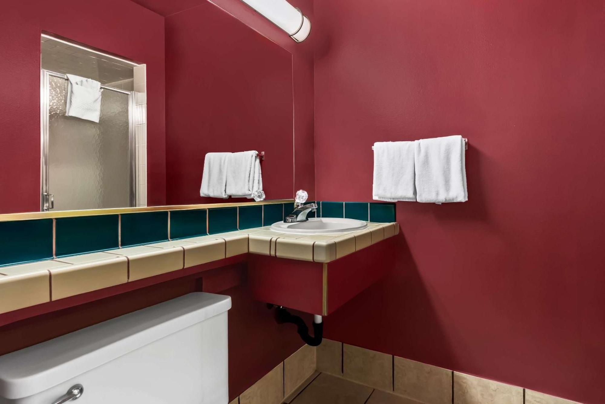 Econo Lodge Fallon Naval Air Station Area Экстерьер фото